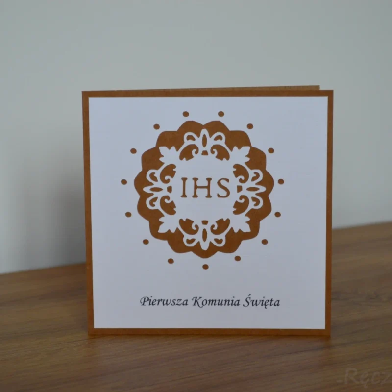 Zaproszenie na pierwszą komunię z ażurowym motywem IHS