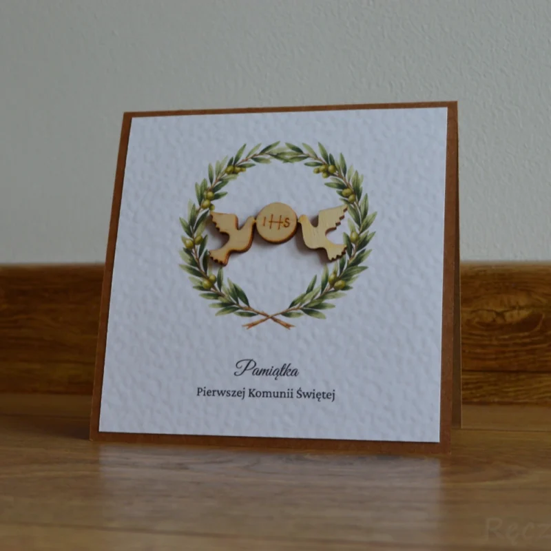 Pamiątka Komunia - Gołębie w wianku oliwnym